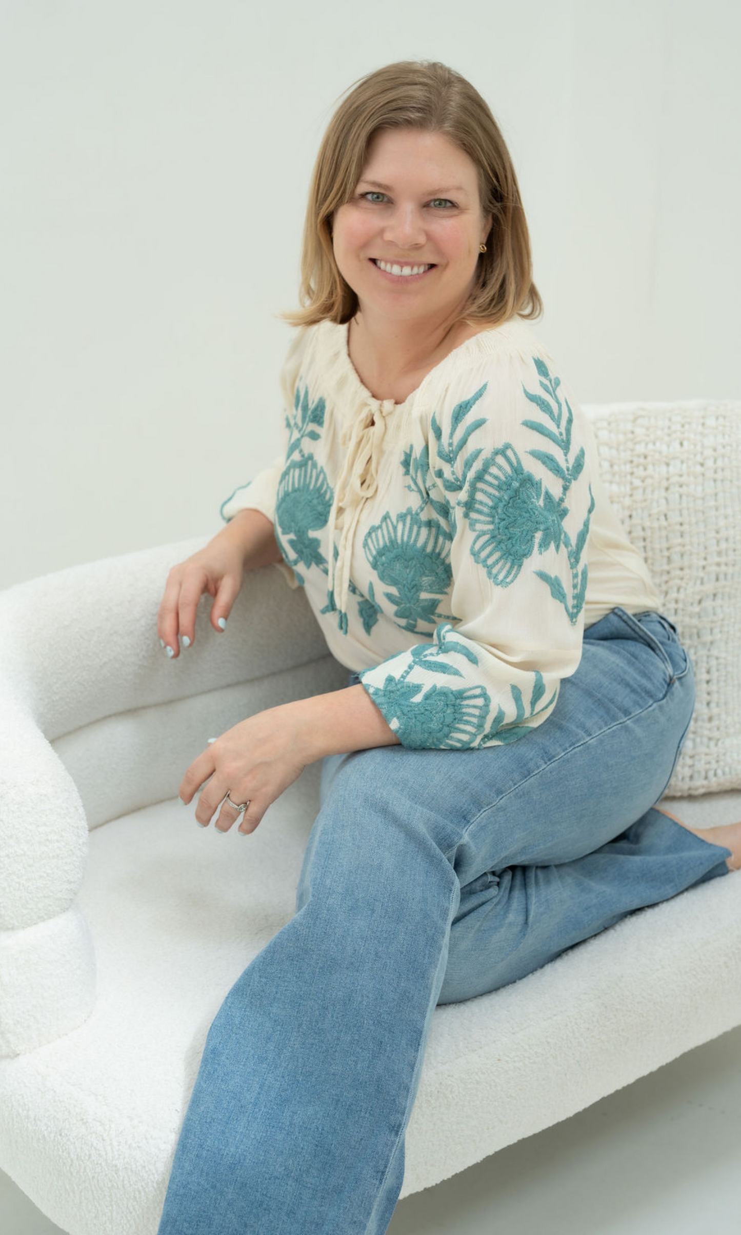 Seashell Sleeve Embroidered Blouse