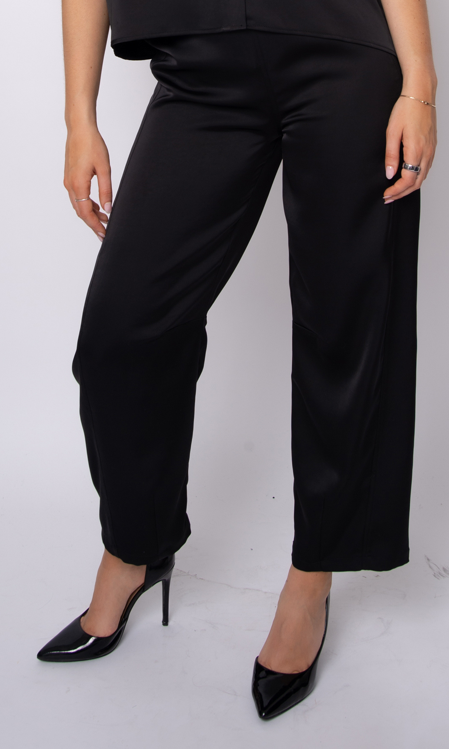 Brenda Pull-On Barrel Pants